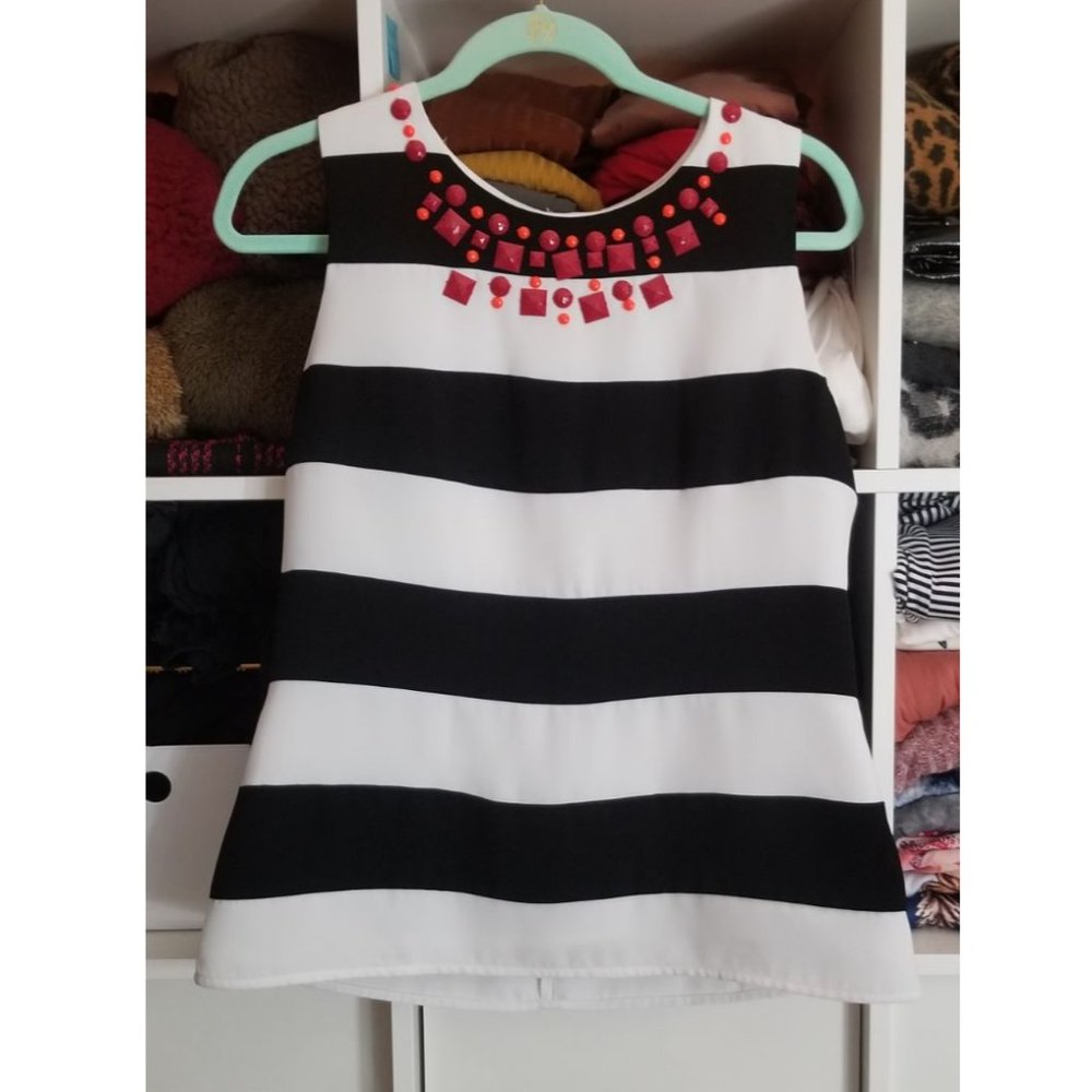 Embellished Banana Republic Shell Top 8